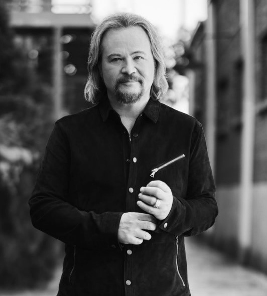 Happy Birthday Travis Tritt!!!  (born February 9, 1963)         