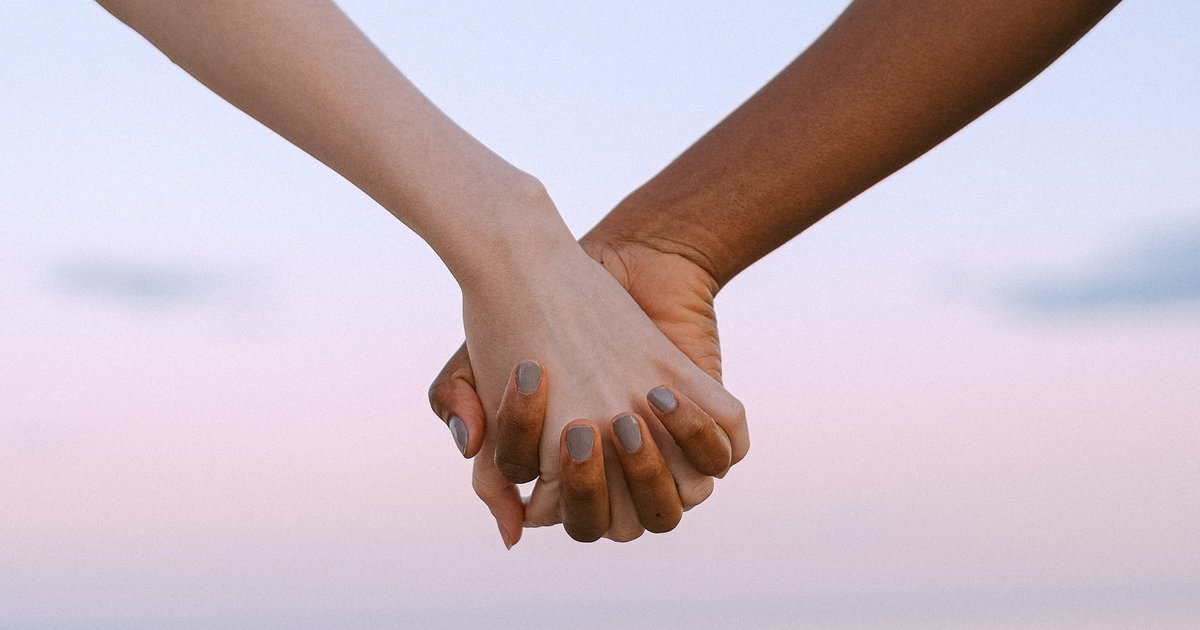 Plan something special for your person with our Valentine’s Day package.

Our $199 package includes a King size room, two tickets for the Valentine’s Day Special show at Trailside, a $25 voucher to eat while enjoying the show, and chocolates.

Book now to receive your package❣️