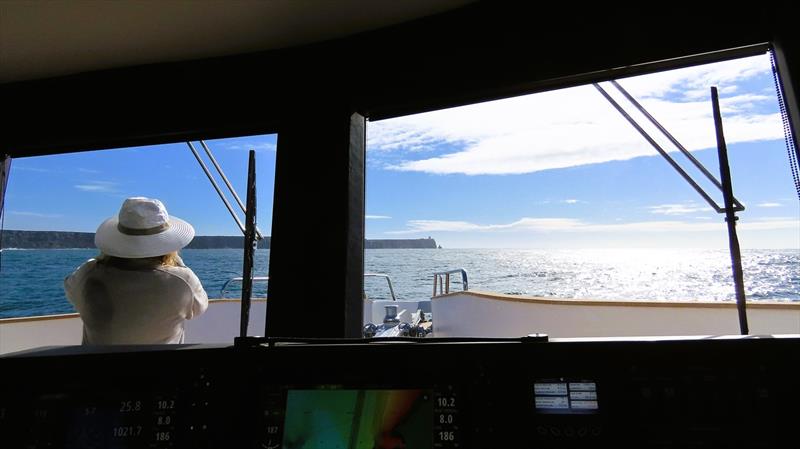 First transatlantic crossing of the <a href="/neeltrimarans/">NEEL-TRIMARANS GROUP</a> LEEN 72 - Ellee has just crossed the Atlantic, her owner gives us his testimony powerboat.world/news/258504/Fi…