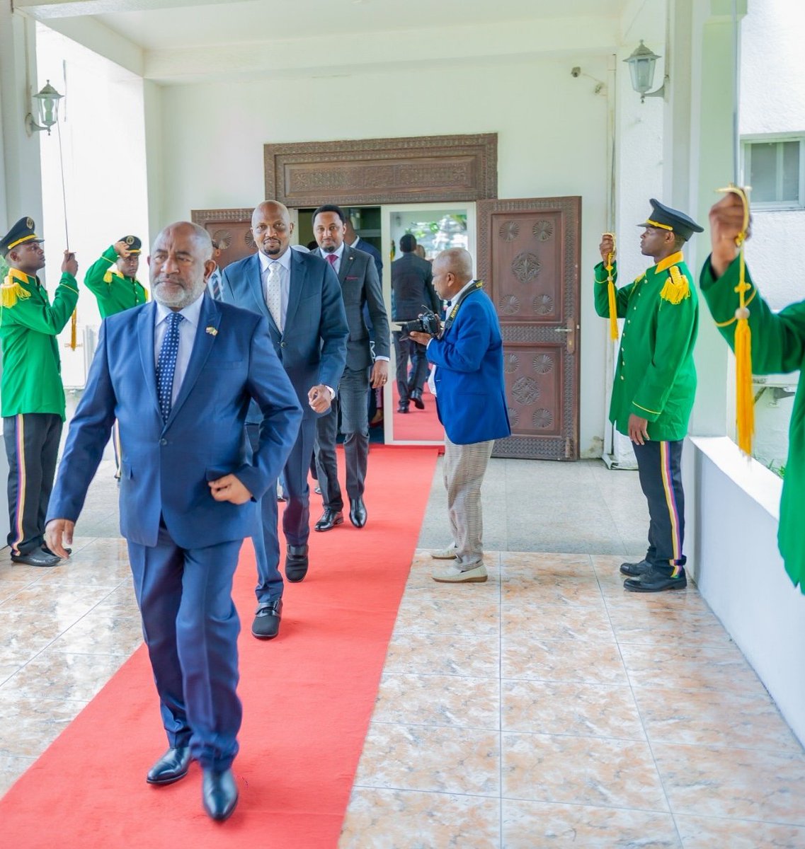 KarungoThangwa's tweet photo. Excited to represent Senate's Trade Committee on our mission to the Union of Comoros. We delivered President Ruto's message of goodwill &amp; partnership to President Azali Assoumani. Fostering trade, investment &amp; partnership btwn our nations. With @HonMoses_Kuria &amp; @OfficialHezena https://t.co/f8t16TTwOD