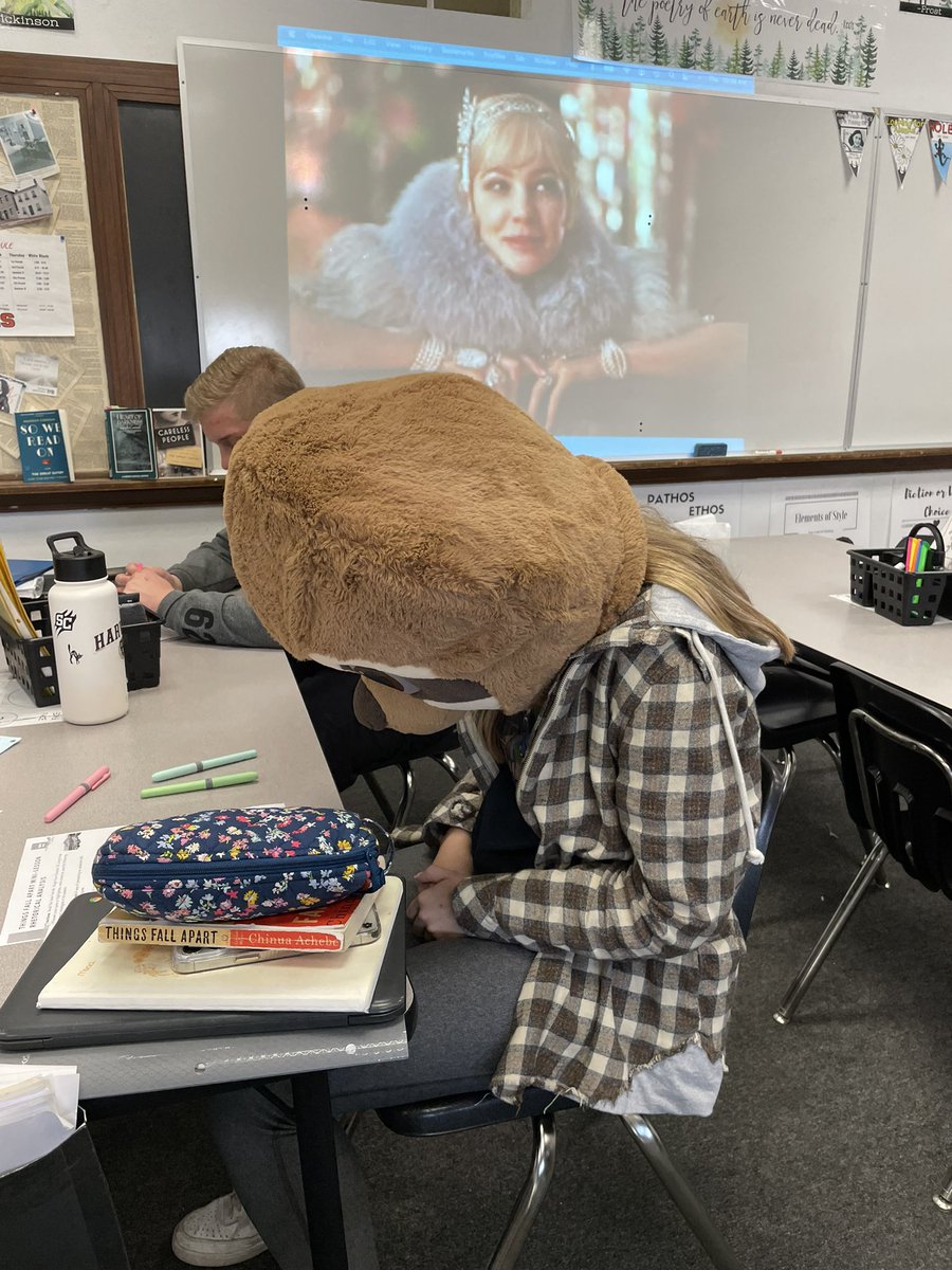 MrsFeist's tweet photo. Sad little sloth in class today 😂 https://t.co/jzmOnd1jR0
