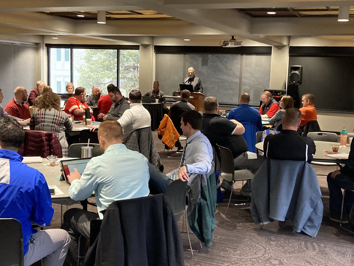 BryanMcDonaldPD's tweet photo. Great turnout for the Central MoASSP meeting this morning on the #UCMO campus. Thanks to @ClarkWMershon and @HoehneforMoEd from #MoASSP, @ShellyAubuchon - (MSIP6) state supervisor for the area and @JoshVarner65 (staff self care). #ucmoedlead https://t.co/6fjzOXIdBO
