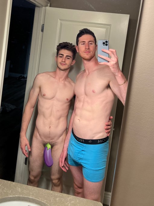 Thursdays are for the bros 🤟🏻 https://t.co/Fxi5JeJjoL