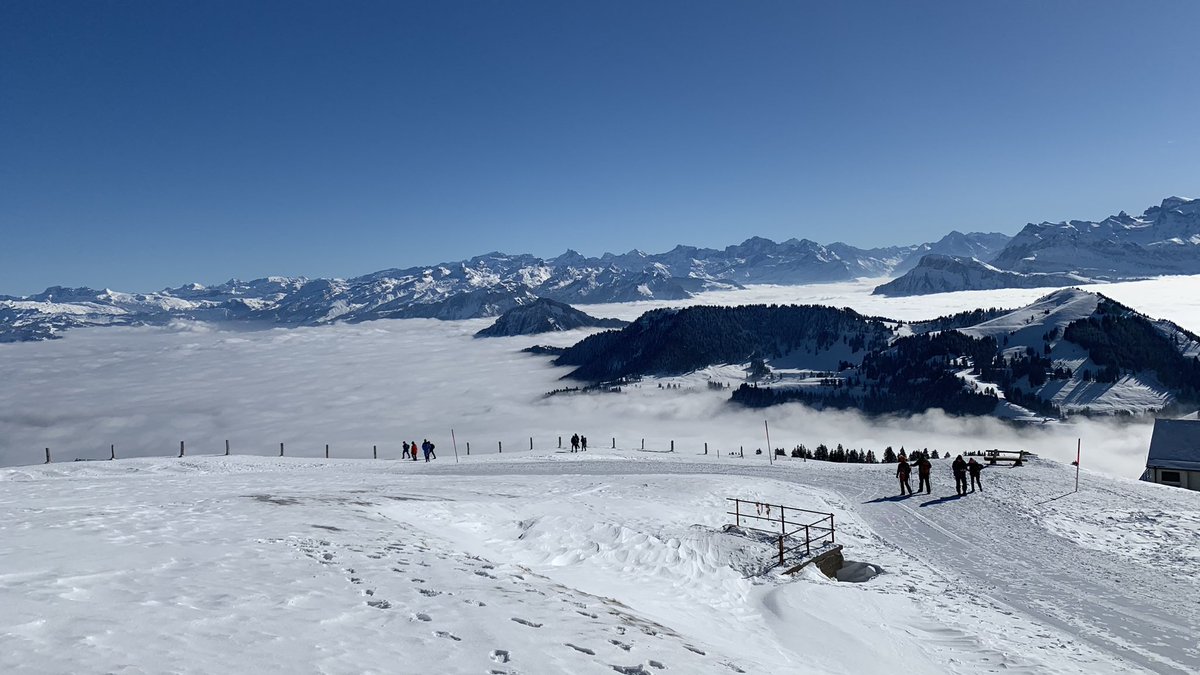 Niesenmann's tweet image. Rigi Wanderung 🇨🇭🇨🇭🇨🇭                 Ein bisschen Niesen war auch mit dabei. #Rigi #Zentralschweiz #Niesen