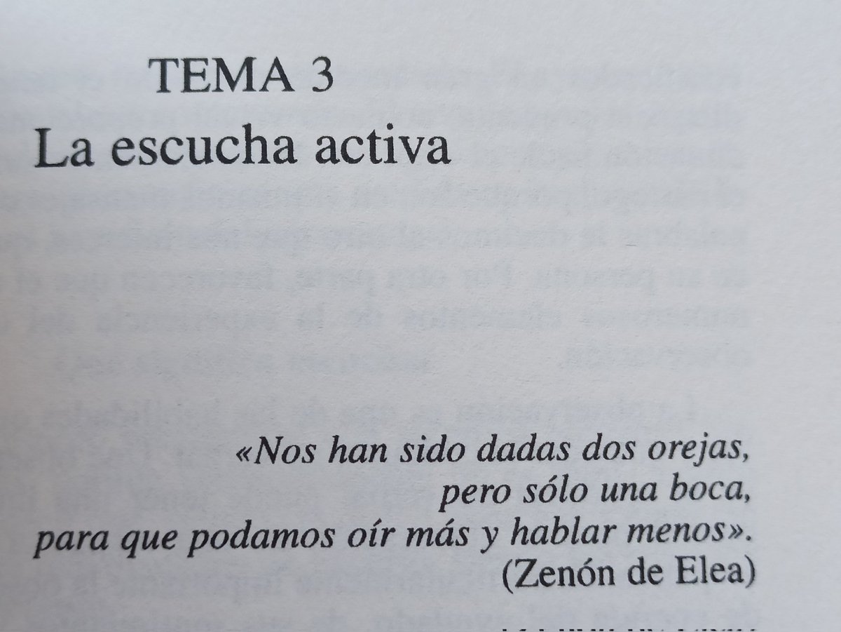 Dos orejas, una boca.