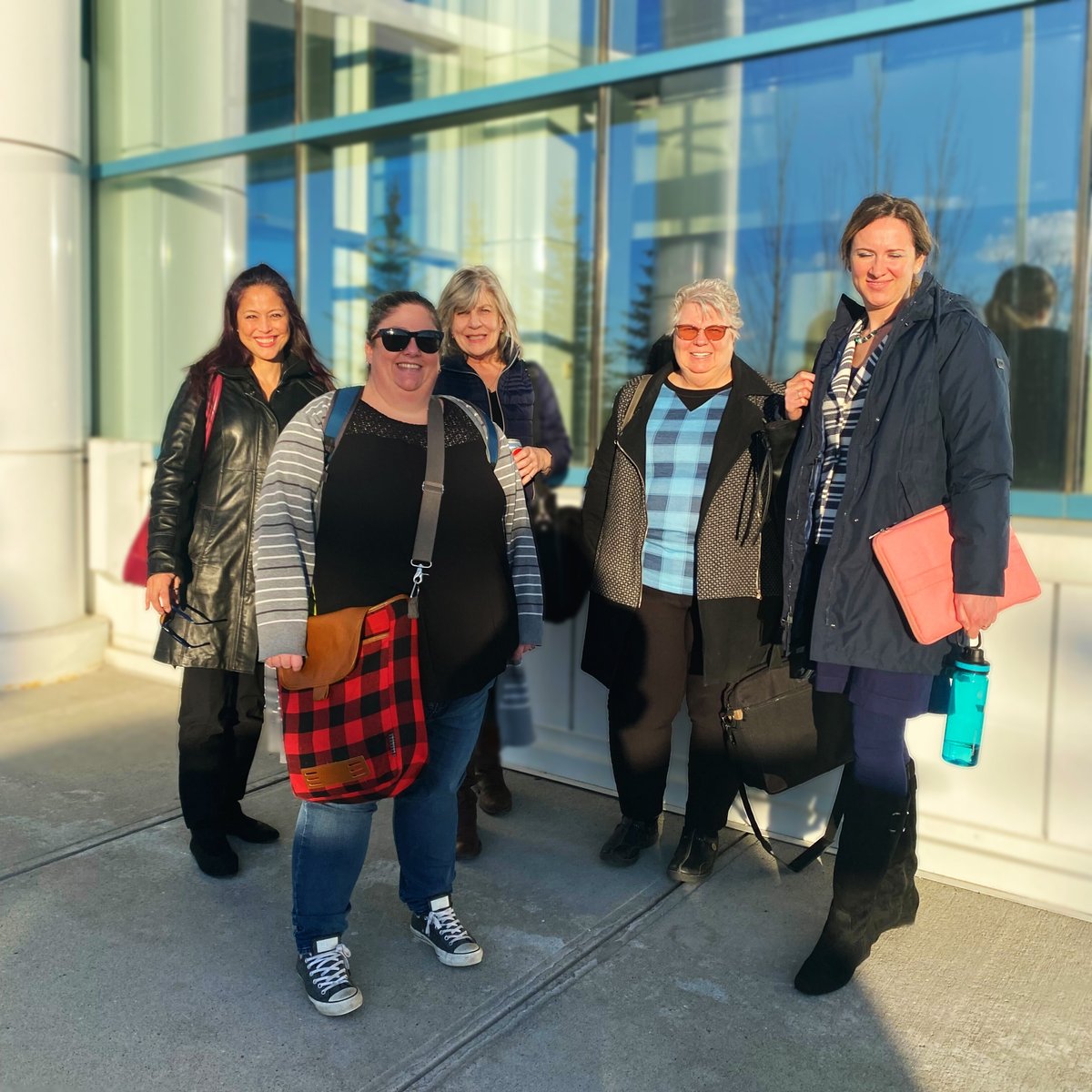 virtual_gurus's tweet image. Spotted! Virtual Gurus VAs in the wild 👀 

A few of our virtual assistants stepped out of their home offices to support the @Blockchain_CBC by taking notes for their event. 

#VirtualAssistantServices #VA #virtualteam #hybridwork #canadablockchain #takenote #VGLife