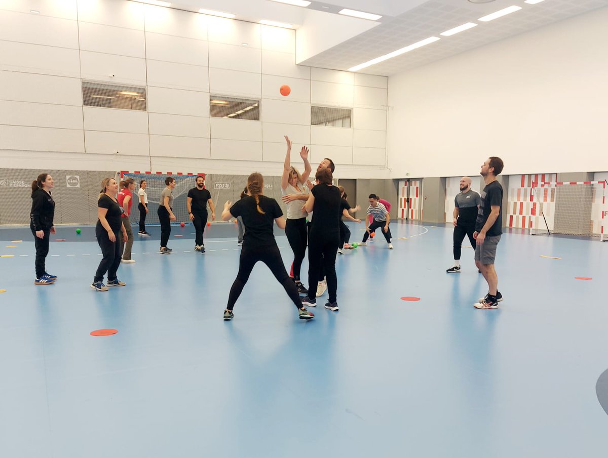 JulianPourchet's tweet image. J7 stage EPS #handball à la Maison du Handball.
Programme:
➡️ Présentation du projet départemental HB à l&apos;école
➡️ Présentation des ressources pédagogiques départementales
➡️ Visite de la maison du HB
➡️ Visite du musée du HB
➡️ Temps de pratique 
@PatardDominique
@ffhandball