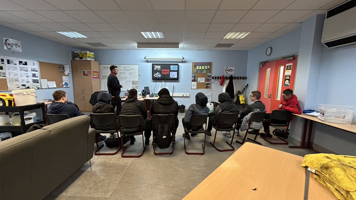 It was pleasure having <a href="/G_Armstrong21/">Graeme Armstrong</a> in today to speak to our young people about his journey through life and the impact of Gang Culture. 

Lots to take away from todays session, all involved were throughly engaged 👏🏻

<a href="/drumchapelhigh/">Drumchapel High</a>