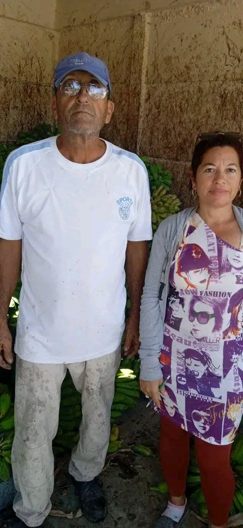 Agradecimiento a la CPA Augusto Cesar Sandino de #Cacocum Provincia #Holguín que realiza donación de viandas para la brigada Anapista que trabaja en la construcción de casas de tabaco en #PinardelRío.
#JuntosPodemos <a href="/NurisGlez/">Nuris D Glez Pereda</a> <a href="/RafaelAnap/">Rafael Santiesteban Pozo</a>