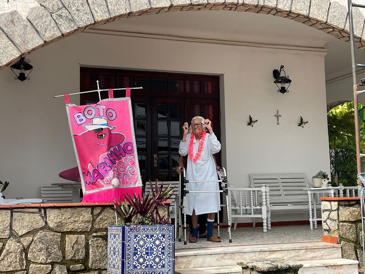 “Você não tá muito velh@ pra carnaval não?” 

Eu quando for idos@: