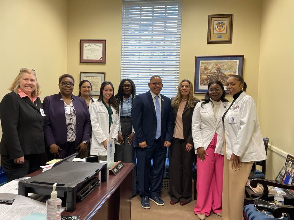MikeJRogers4's tweet photo. Current Situation: great visit today by pharmacy students from across the state! So nice to talk to several students from my legislative district and listen to the concerns and legislation they are passionate about. @MDPharmacists 
#Working4MD #E2C2 #Education https://t.co/iUtVhQ0bzE