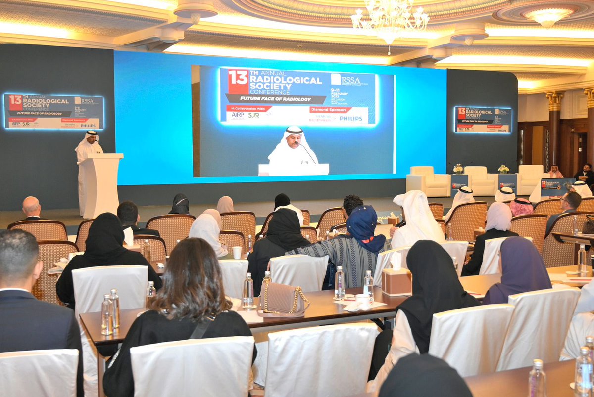 كلية الطب tweet media