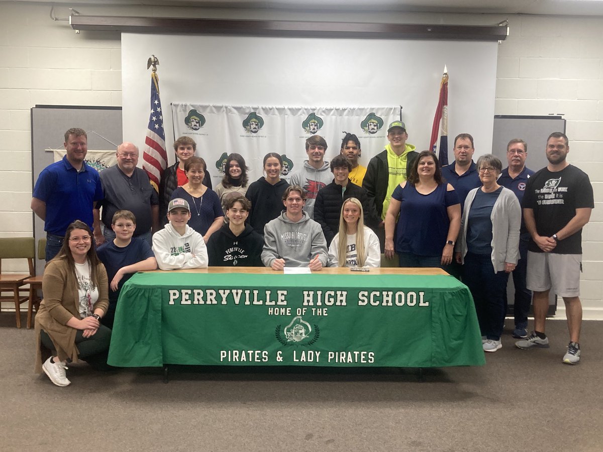 Congratulations to Ethan Blythe on his college signing today with Missouri Baptist to further his Academic and Athletic career!
Ethan will be playing football and majoring in Exercise Science and Health!

Congrats Ethan, you deserve it! 

Missouri Baptist is getting a good one!