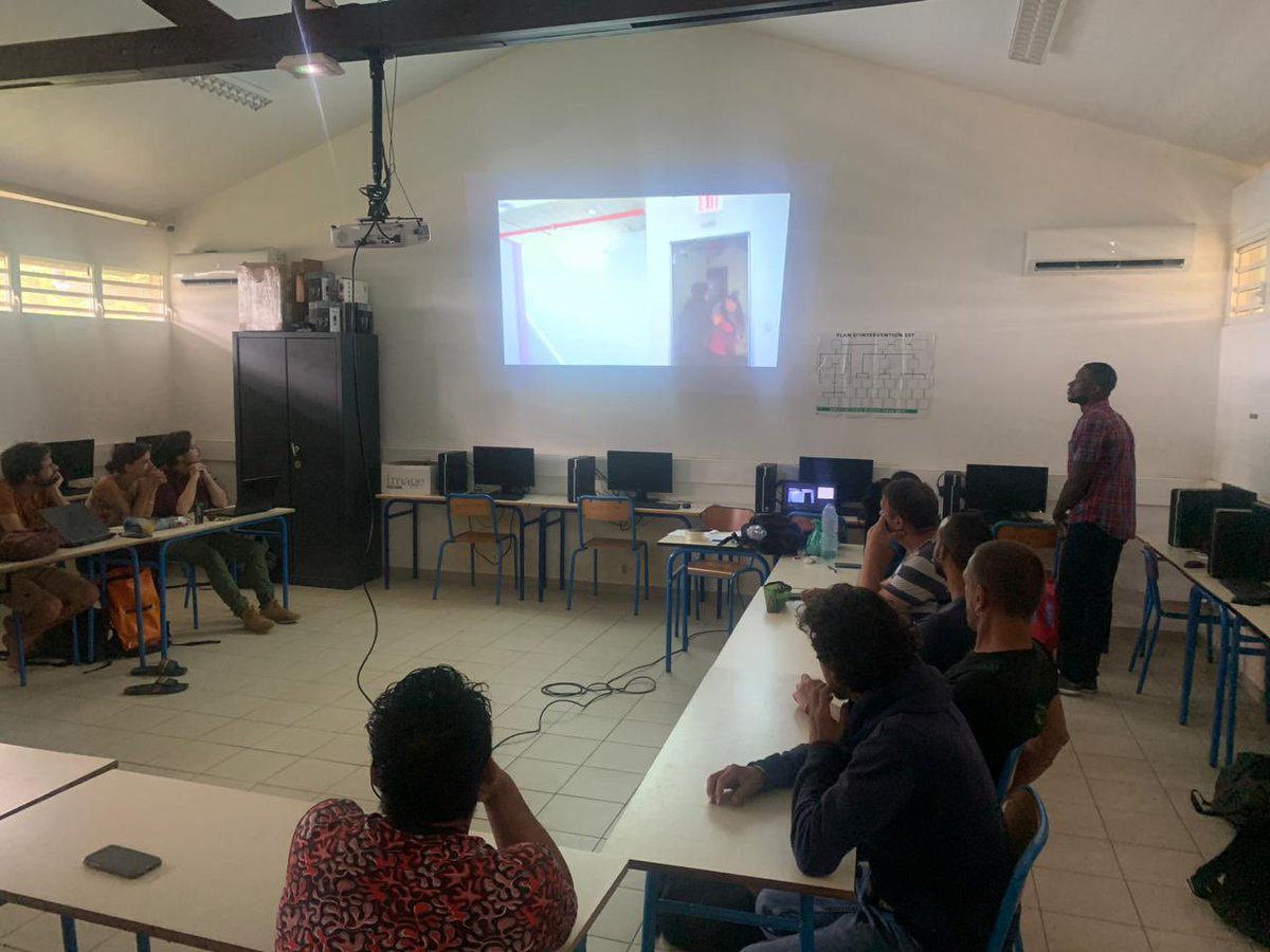 📌 #EMS <a href="/acguyane/">Académie de Guyane</a> en mission #Camopi Clg P Suitman (sur la rive de l’Oyapock frontière avec le Brésil) interventions auprès des élèves Ambassadeurs NAH mais également #CultureDeLaSécurite auprès des personnels #ClimatScolaire #NonAuHarcelement