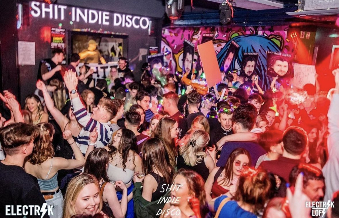 Shitindiedisco's tweet photo. what a night last week! back tonight at @electrikclub with all 5 floors open 🔥🔥🔥 PLUS free pizza for the first 100 people through the door 🍕 https://t.co/TkhmPwNVLM
