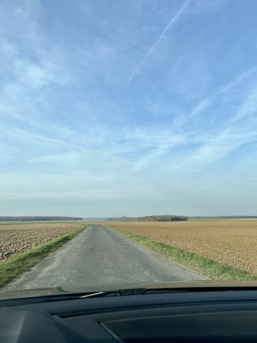 GauthierJu77's tweet photo. Sur les routes de #seineetmarne direction une visite d’écoles #milieurural #rpi dans le cadre #evaluationexterne #échanges #constructifs #bienveillance #reussitedeseleves  #climatscolaire @dsden77 @AcCreteil https://t.co/4M2EqEdYJQ