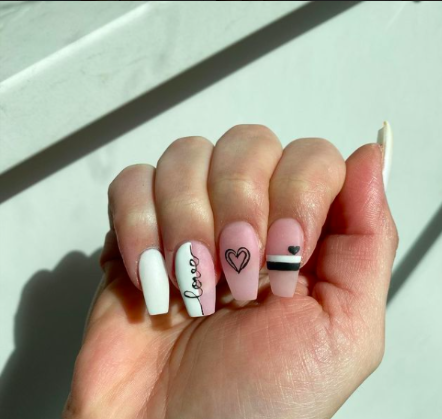 snsnails_'s tweet photo. Valentines Day is around the corner so we are bringing back a few of our favorite designs from last years contestants. 
Which set is your favorite ? 
#throwbackthursday #valentinesday #vdaynails #vdaynails2023 https://t.co/voecA5a32T