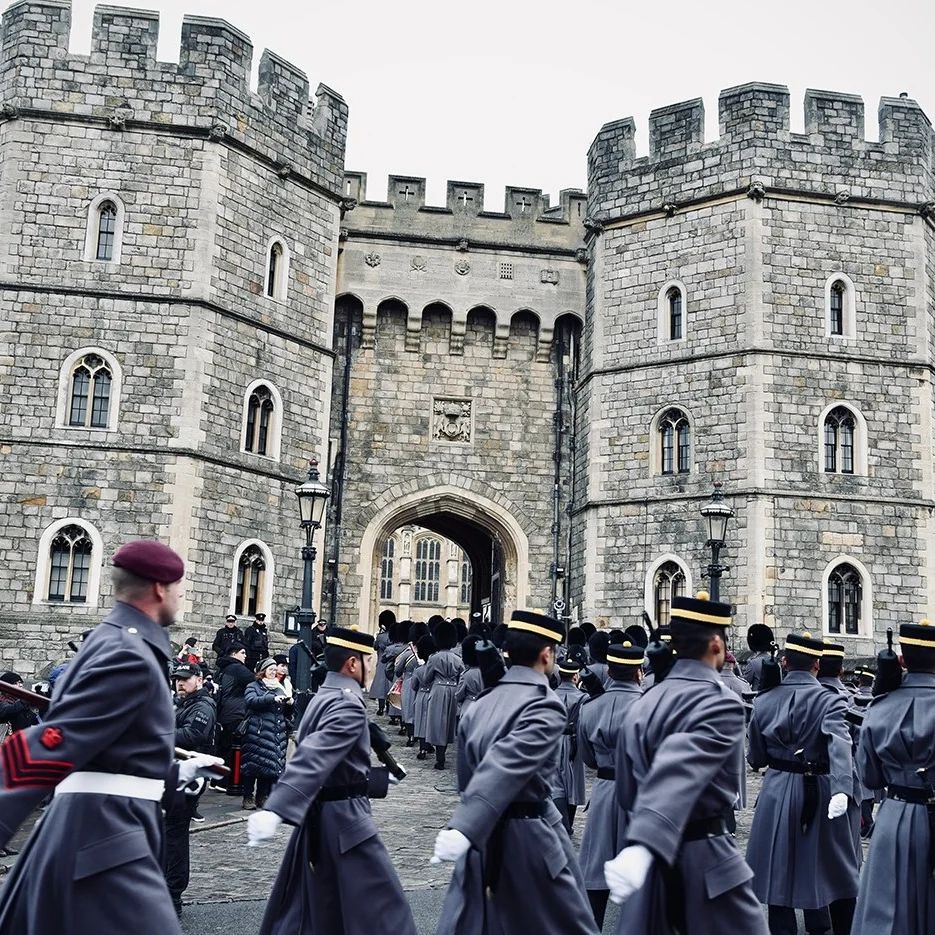 windsorcarsltd's tweet image. The #ChangingOfTheGuard in February at Windsor Castle will take places every Tuesday, Thursday and Saturday at 11am, weather permitting 🏰🎺💂‍♂️

#windsor #visitwindsor #guards #windsorcastle #guardmount