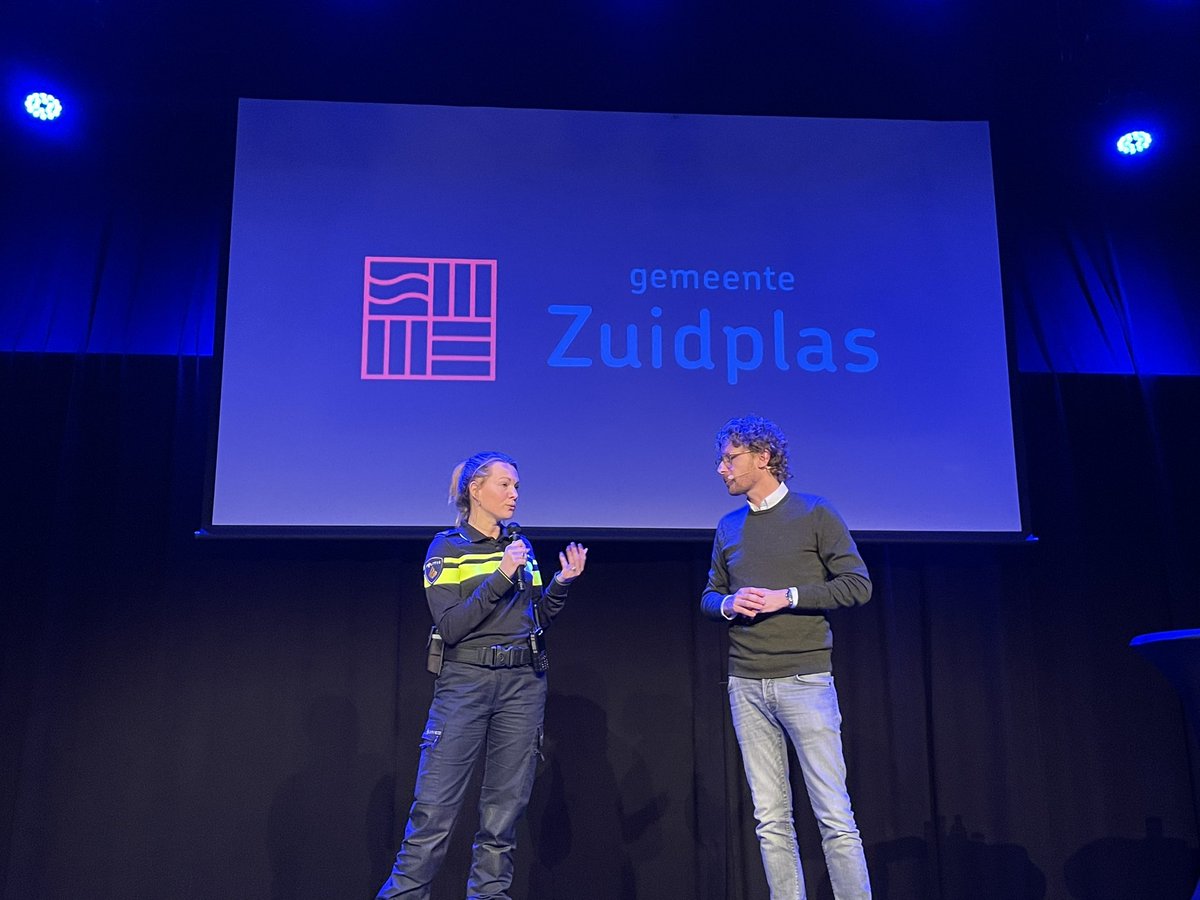 Druk bezochte veiligheidsconferentie van gemeente <a href="/Zuidplas/">Gemeente Zuidplas</a> voor bewoners, ondernemers en mensen uit het veld olv Ewout Genemans. Start vh maken van nieuw integraal veiligheidsplan.