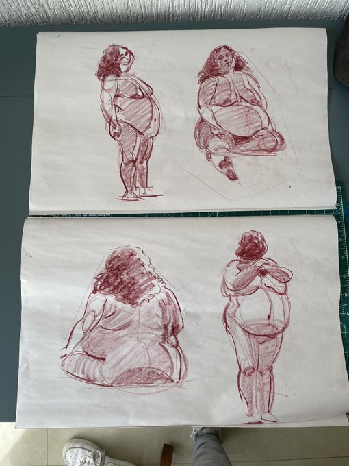 Did some 5 minute poses with pastel and newsprint as well :) 
