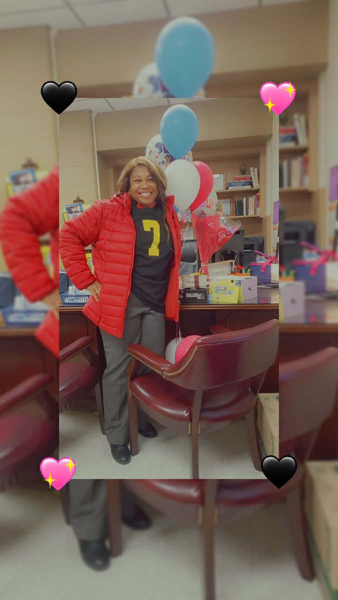 Barbara73061864's tweet photo. @DDmsawyer
 Happy Counselors week ❤🖤 https://t.co/X625DvpFPA