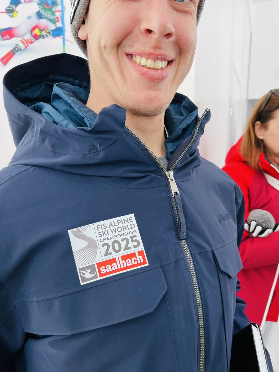 CedricRoussel06's tweet photo. A Courchevel pour participer à la visite d’étude organisée par @CM_2023 et @DIGES_fr. L’opportunité de découvrir cette belle vitrine du sport sur le monde et sensibiliser les délégations des comités étrangers sur le savoir faire 🇫🇷 en matière de grands événements sportifs. https://t.co/WMyQkvTruh