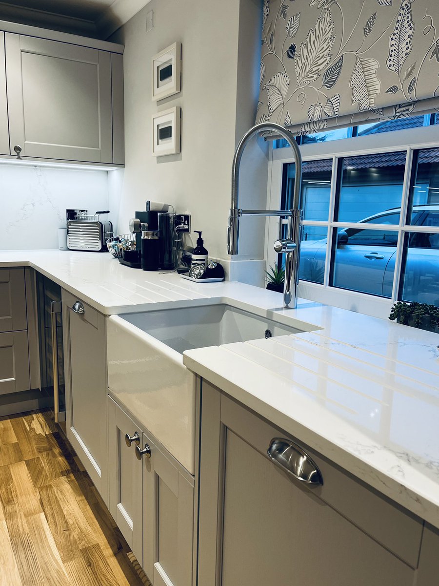 Light grey and dust grey shaker kitchen with @NEFFHomeUK @ShawsOfDarwen @FrankeUK by @KBKITCHENS