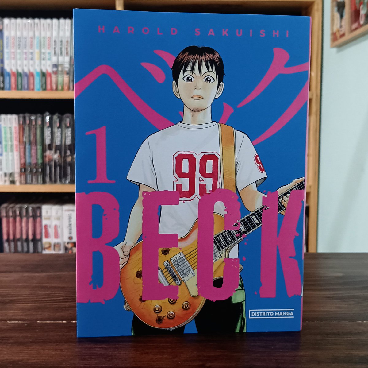 _shonenjunk's tweet photo. Se hizo esperar, pero Beck llegó, y llegó con todo. 

Con una edición Kanzenabn 2 en 1 y una historia con altísima estima entro los fans, podemos estar ante el mayor estreno de @DistritoMangaMx del año!
🎸🎸🎸

Pueden checar la review aquí ⬇️
https://t.co/rjtigrM0GF https://t.co/73OZlFFG6Y