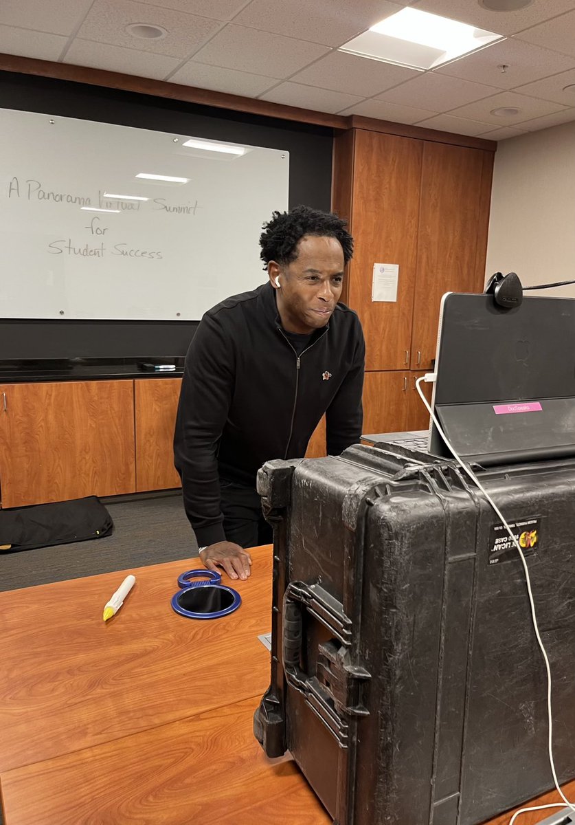 docspeaks's tweet photo. 🙏🏾Thank you @PanoramaEd for laughing, learning, &amp; reflecting with me today in the #masterclass 🤓 #semesterinanhour ⌛️ “Level Up Your MTSS!” 🔥#lovelightandinsight 🫶🏾 https://t.co/FcQoYQUpv0