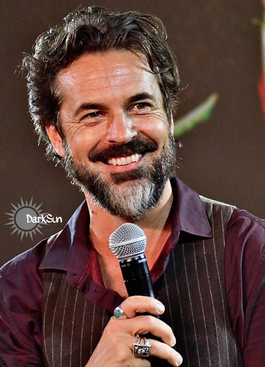 DarkSun713's tweet photo. โThe best way to pay for a lovely moment is to enjoy it.โ - Richard Bach
@JeffreyVParise at JiB, Rome,27th August 2022
#SPNFamily #SPNFamilyForever #spnfandom #Asmodeus #PrinceofHell #jib12 #photooftheday #photo #photographer #happy #smile #happyplace https://t.co/zkdBUtSUEI