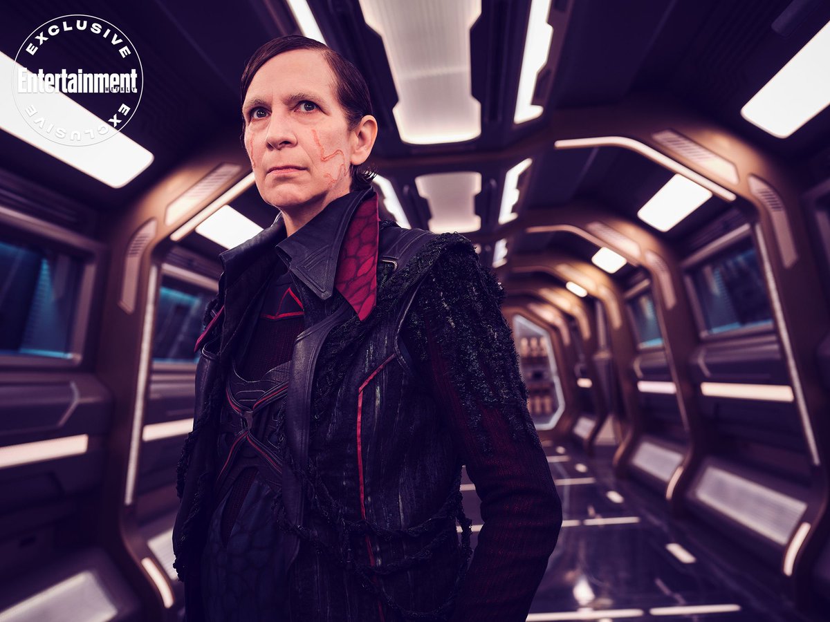 <a href="/EW/">Entertainment Weekly</a> <a href="/jonathansfrakes/">Jonathan Frakes</a> <a href="/gates_mcfadden/">Gates McFadden</a> <a href="/levarburton/">LeVar Burton</a> <a href="/akaWorf/">Michael Dorn</a> @ToddStashwick <a href="/JeriLRyan/">Jeri Ryan</a> Friend and Foe?

<a href="/BrentSpiner/">Brent Spiner</a> is playing "an old new character", but that's LORE... right? 🖖 Meanwhile, Amanda Plummer is Captain Vadic!

#StarTrek 🖖 #StarTrekPicard