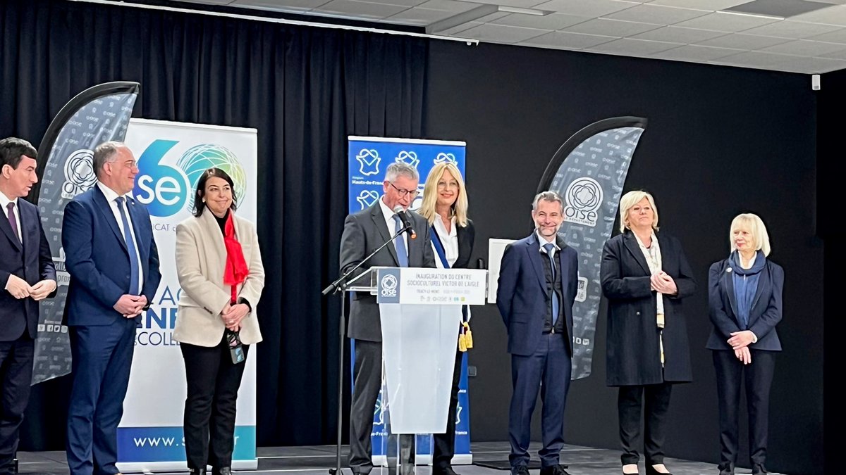 seoise's tweet photo. [Efficacité énergétique] Inauguration de la rénovation globale du Centre Socioculturel Victor de l'Aigle à #Tracy-le-Mont.
Ces travaux permettent une ↘️ des consommations de plus de 70%, avec chauffage mixte géothermie gaz pour le quel le #SE60 a apporté conseils et financement https://t.co/gYFEq19qR5