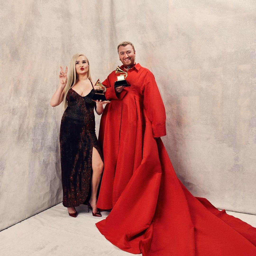AbbeyRoadInst's tweet photo. Congrats to @samsmith @kimpetras who won a Grammy for their song Unholy ! 🎉 In which the strings were recorded here at Angel Studios 🎻
Credits to #GordonDavidson - engineer, George Oulton - recordist, Freddie Light - assistant engineer and also our alumna Natalia Milanesi ⚡️ https://t.co/REKKKAMHL7