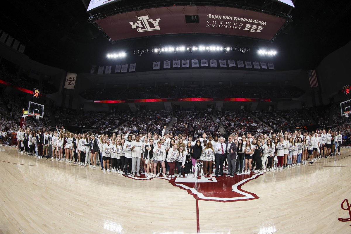 AggieAthletes's tweet image. On Tuesday night as our Aggie Men’s Basketball team BTHO auburn, 331 student-athletes were recognized for their achievements of receiving a 3.0 or higher in Fall of 2022. Congratulations to our AD Honor Roll student-athletes! 👍