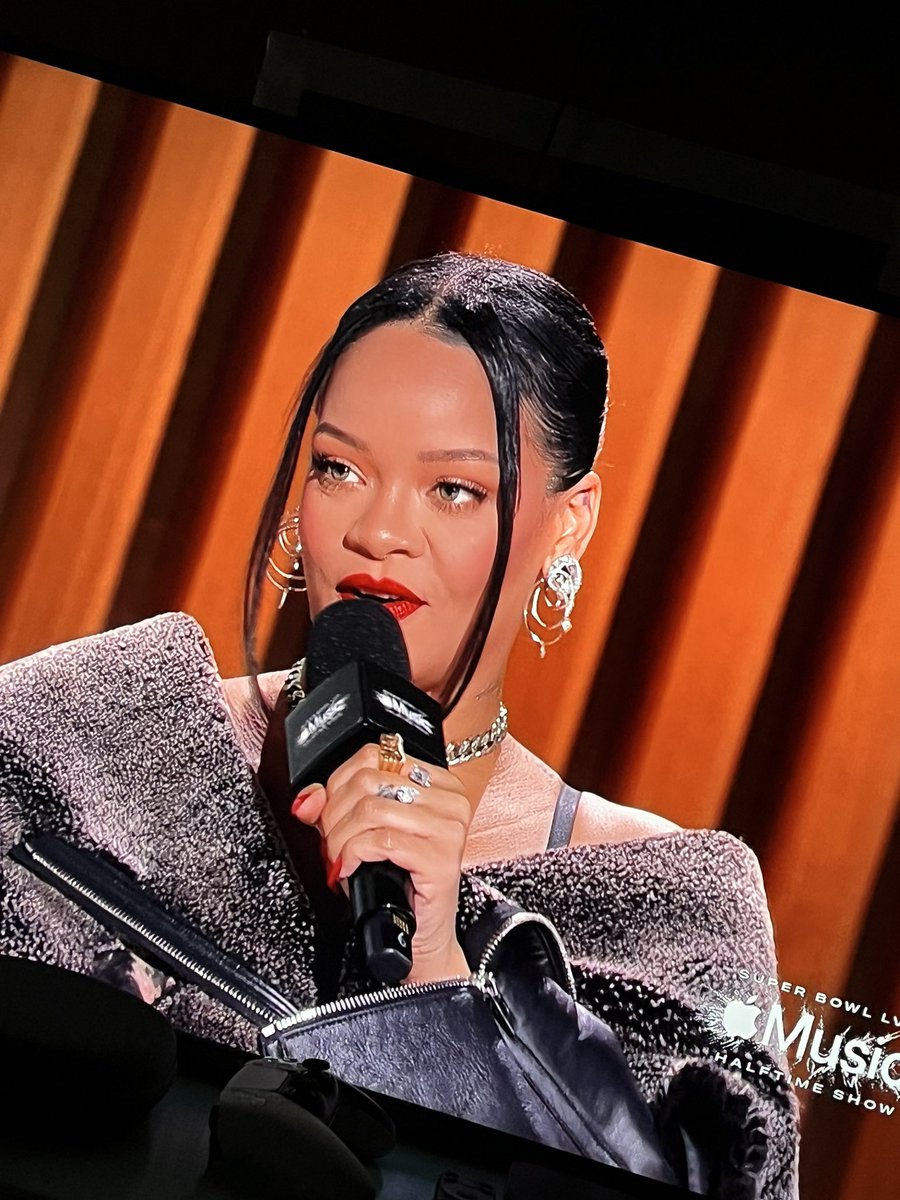 . on Twitter "RT FACE CARD AppleMusicHalftime"