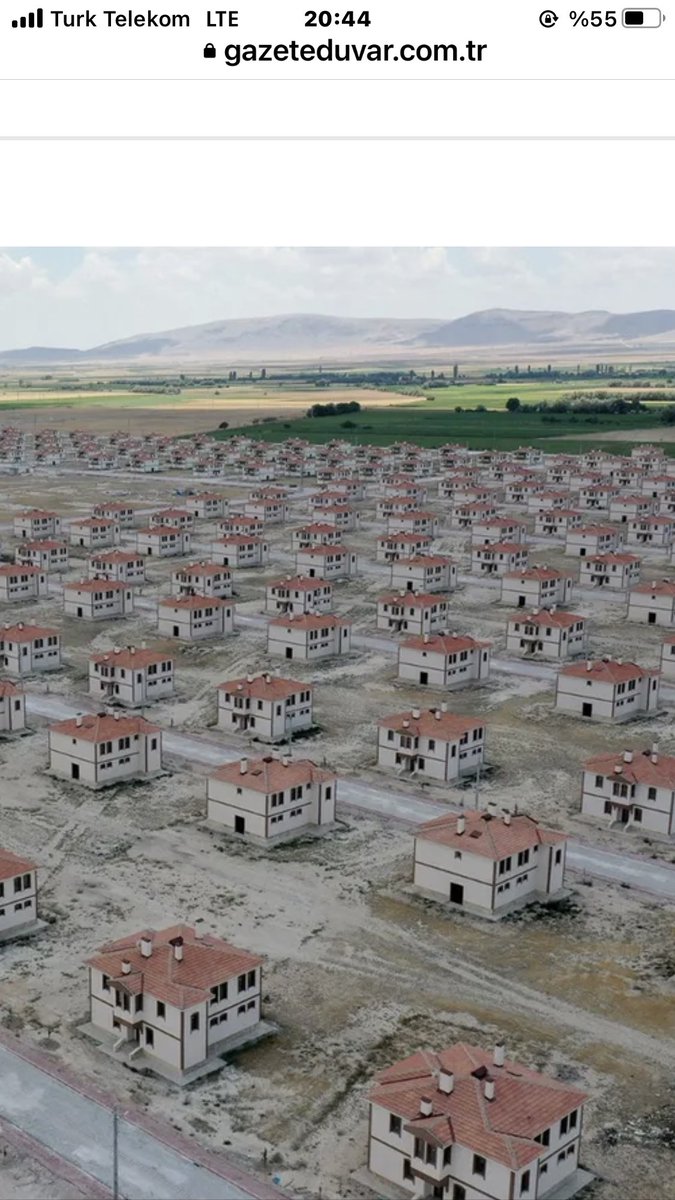 Hükümete çagrımdır . Konya bozkır barajı için TOKi tarafından yapılan bu konutlar şu anda boş . Bu konutlar deprem zadelere konutları yapılıncaya kadar geçici olarak tahsis edilebilir. Bu konutların alt yapısı ve her türlü çalışması bitmiş oturuma hazır durumda