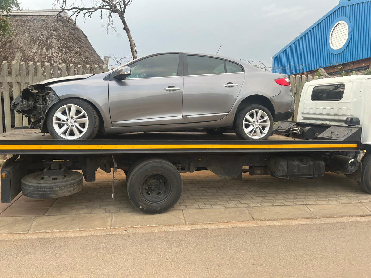 SparesRenault's tweet photo. 🚨🚨🚨
2013 Renault fluence 2.0 stripping for spares 

•Engine 
•Lockset 
•Gearbox available 
WhatsApp or call 083 347 5915 for more information 
#Renault https://t.co/G3kiSLM9B3