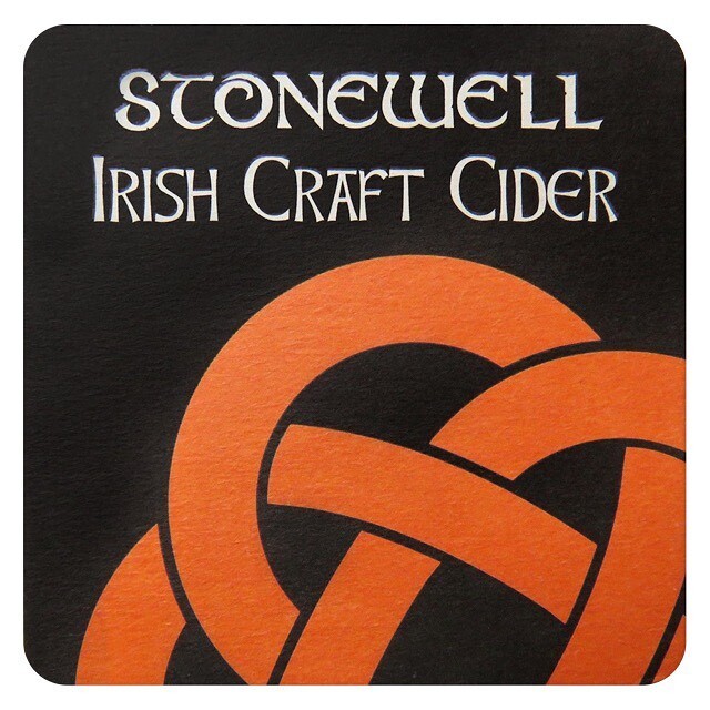 Stonewall Irish Craft Cider #stonewellcider #irishcider #cider #graphicdesign #beercoaster #bierdeckel #beermat #tegestology #coaster #sottobicchiere #beermats #beercoasterart #beercoasters #tegestologist #sottobicchieri #sotagots #biercoster #bolacheiros #podpivnik #podpivn…