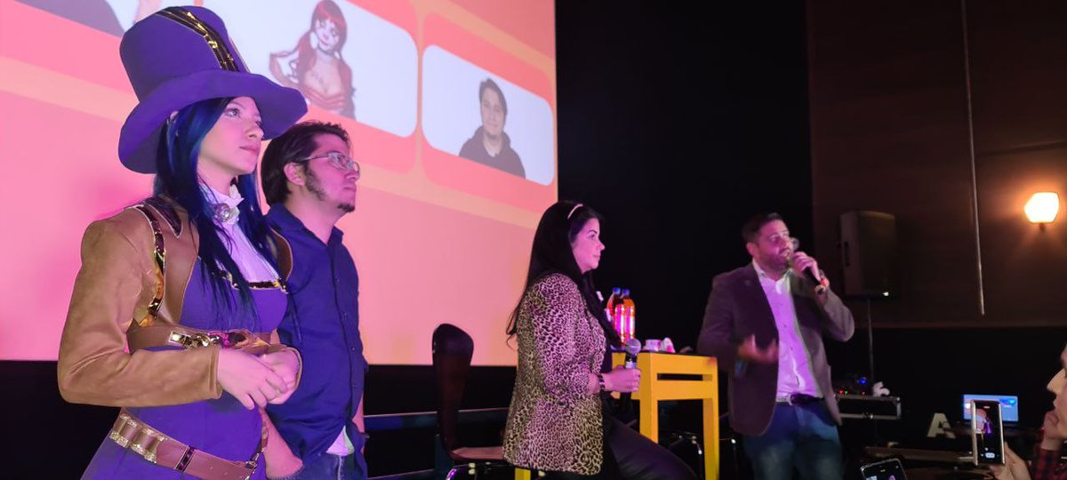 movilnet_e's tweet photo. #9Feb || Road to #VenezuelaGameShow2023 😎
Continuamos en la rueda de prensa sobre la #ExpoGamer más importante de la movida nacional.
Torneos, conferencias, divulgación, streaming, realidad virtual, premios y sorpresas... Todo lo mejor del mundo geek.
@SomosMovilnet_ https://t.co/pnrpsFyqrg