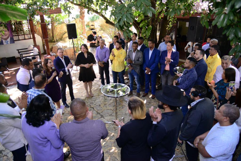 Hoy recibimos en nuestra oficina política, al compañero, amigo, al Alcalde que trasformó una ciudad  y retomará el plan de nación del PLD a partir del 2024 <a href="/AbelMartinezD/">Abel Martínez Durán</a>. 🇩🇴💜⭐️