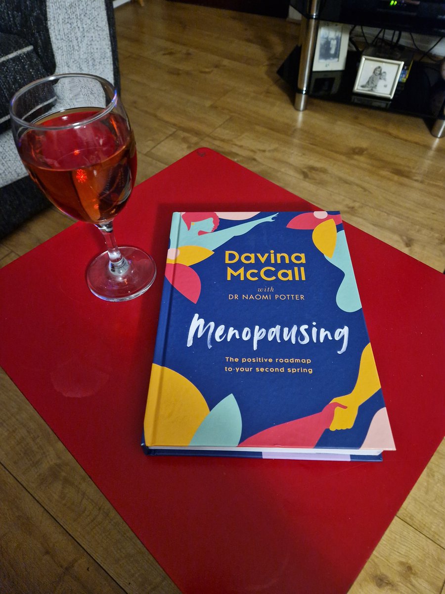 jacksnanna50's tweet photo. Thats my evening sorted, glass of Gary Barlow organic wine and my new book #thejoysofgettingold #organicwine #menopausalmum https://t.co/byBDmgHxWh