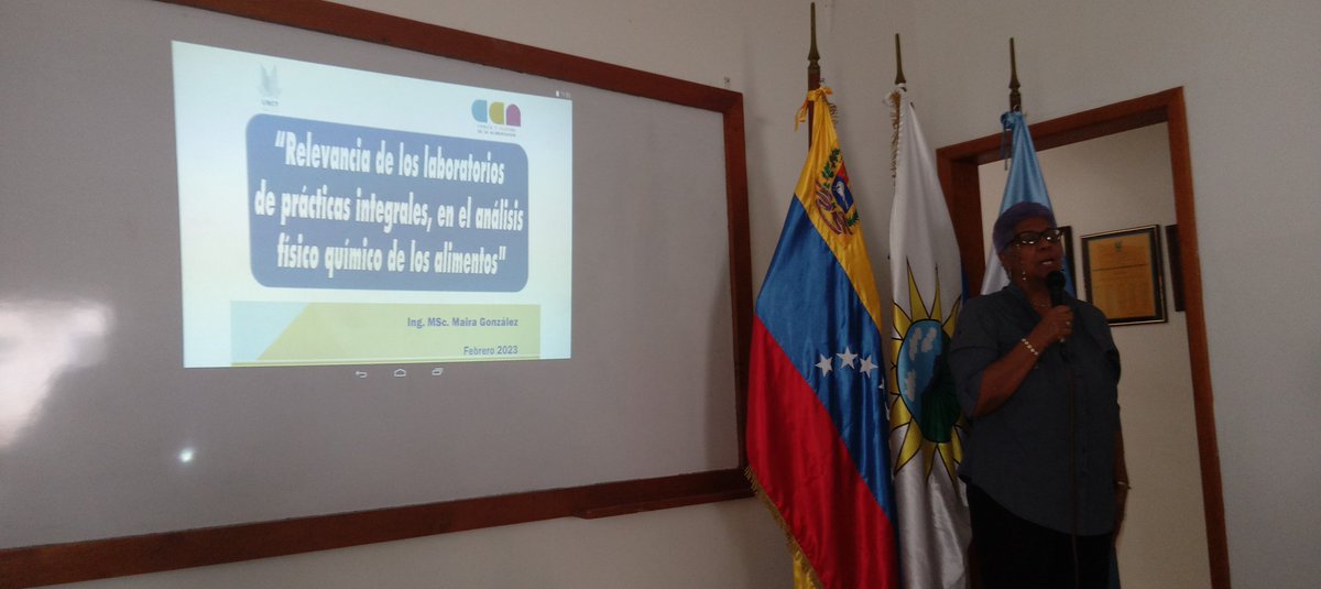 MedozaWullian's tweet photo. En el marco de su #24Años la @uney_oficial inauguró en #SanFelipe un nuevo laboratorio de análisis físico/químico de los Alimentos para @ccauney que sumado a las aulas, cocina, biblioteca de @ciguney sumarán a la formación de los estudiantes. @NicolasMaduro @mppeduniv @JLEONYARA https://t.co/8ECxWbf2L1