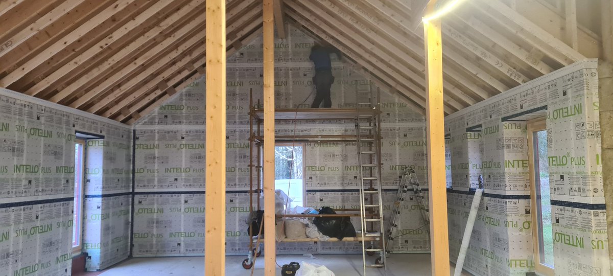 cliomahouse's tweet photo. Airtightness install well under way! Excited! #proclima #ecologicalbuildingsystems #airtightness #Intello #passivehouse https://t.co/wFAfbFTuXe