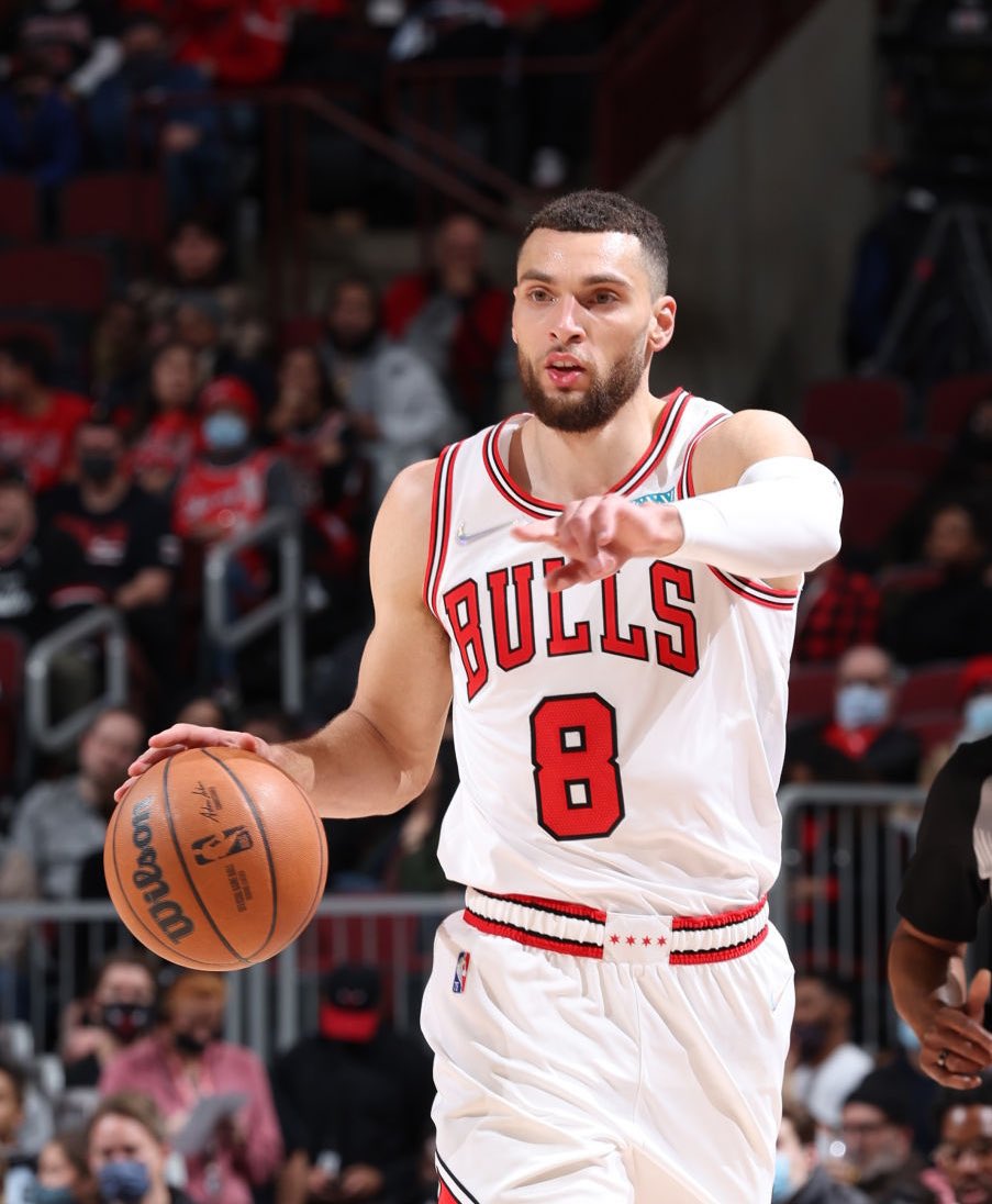 The Knicks and Bulls are discussing a Zach LaVine trade, per <a href="/JCowleyHoops/">Joe Cowley</a>