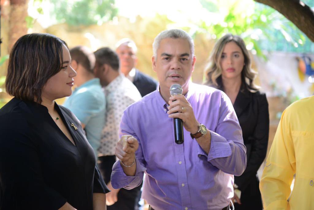 No podemos seguir gobernados por un partido compuesto por un archipiélago de islas con intereses individuales, que no han sido capaces de estructurar un proyecto colectivo, un proyecto de nación.