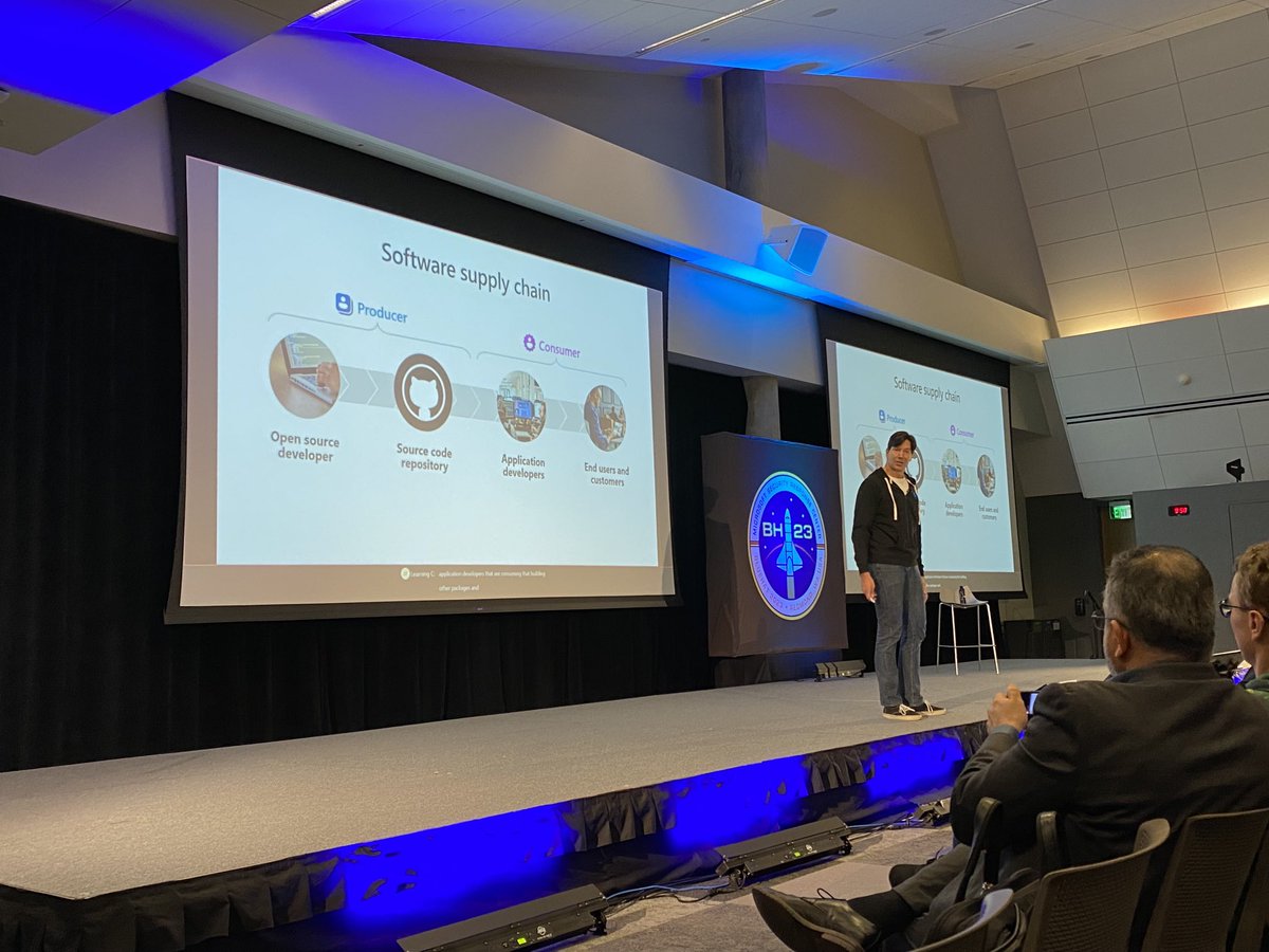 nchlgpt's tweet photo. ⁦@markrussinovich⁩ highlighting security challenges at #bluehat. ⁦⁦@MSFTBlueHat⁩ https://t.co/6YiNiLHAFN
