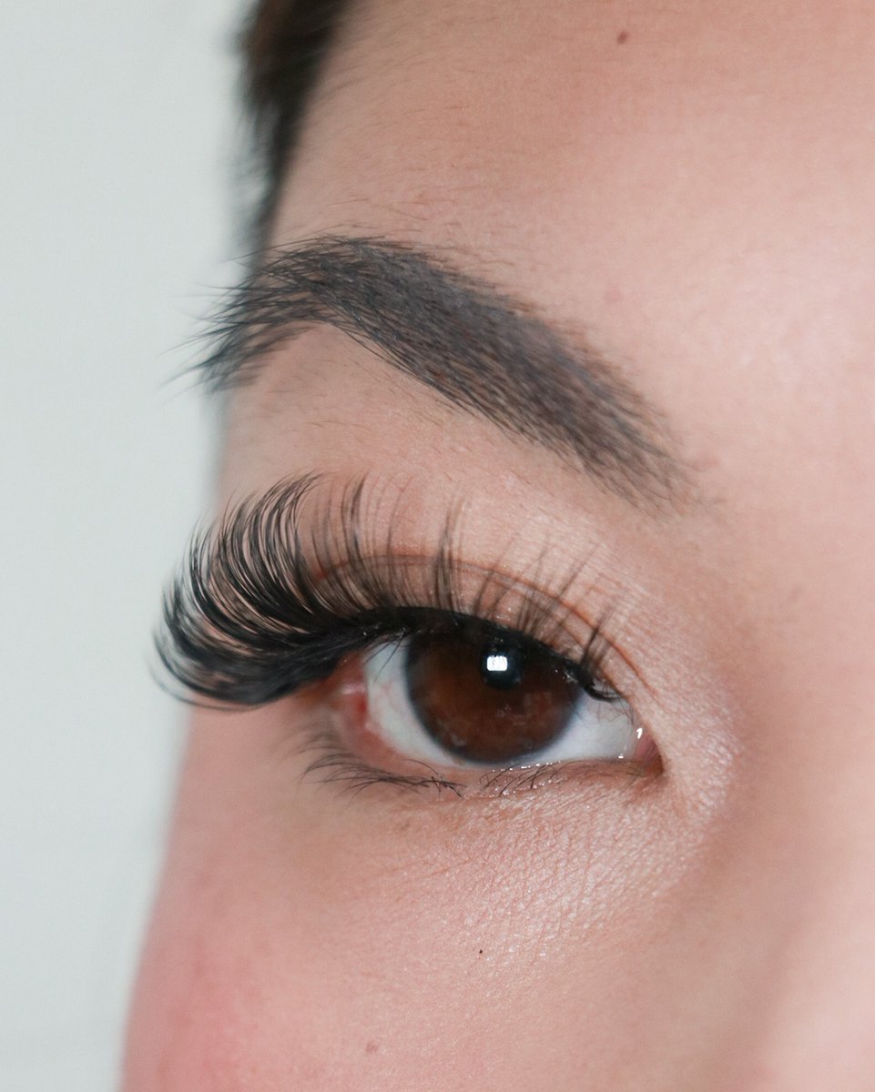 shopmissa's tweet photo. Introducing the D-LUX Curl Premium lashes! They’re apart of our her charity collection, only $1.77 and curl like you wouldn’t believe! #LashExtentions who?!!
https://t.co/eMyyoFpgFA
#shopmissa #striplashes #striplash #lashlift #curlylashes #wispylashes https://t.co/2O9Ba14n4O
