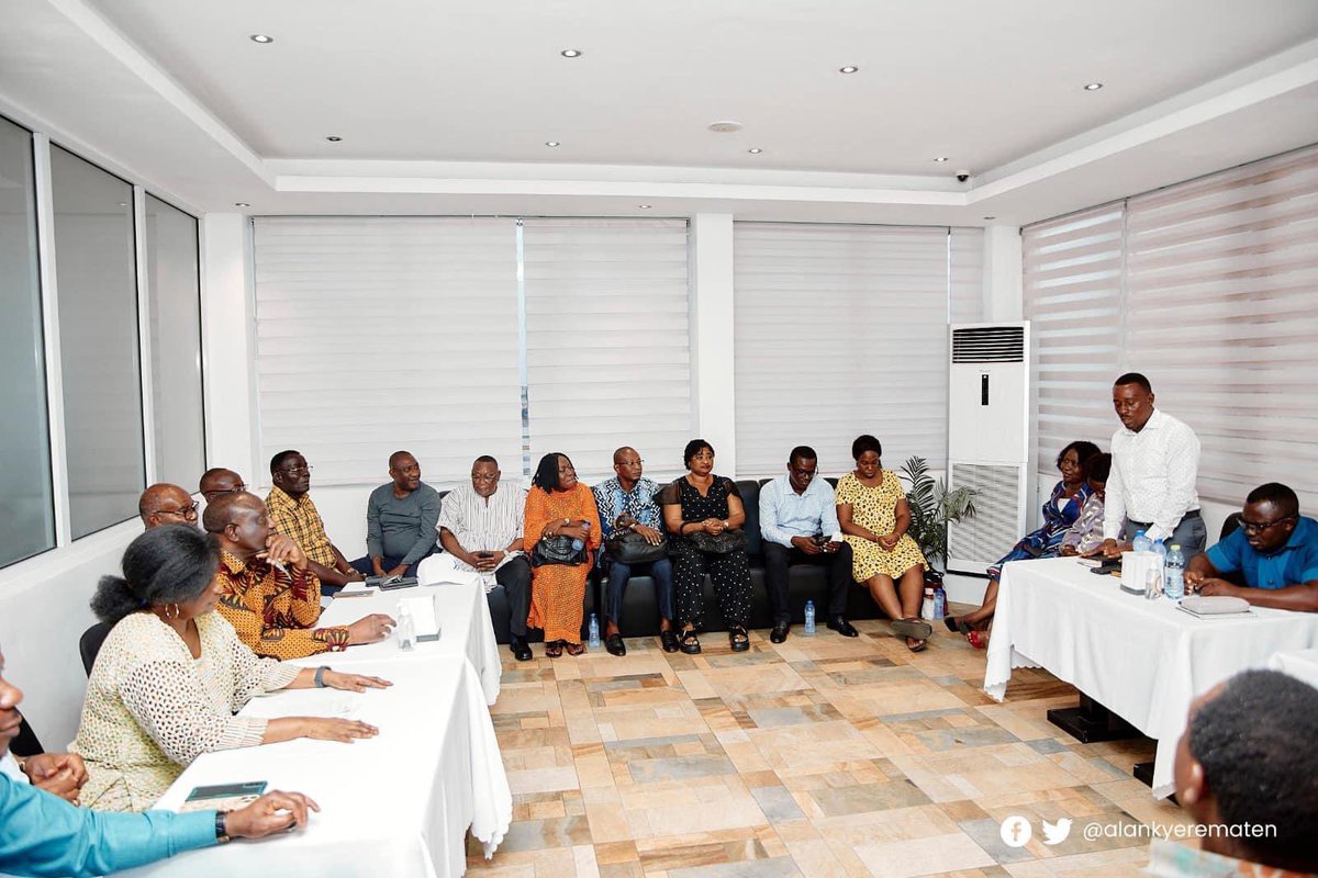 CITI_MOLAR's tweet photo. we are feeling so bless today that we have gotten the opportunity of thanking you as our former minister, because all the works done by you in the country are really very commendable as well as applaudable too,VOLTA REGION is proud of u.
#Alancash
#Alanmeets
#afa
#THEALANNEWS https://t.co/enwPhVbMvv