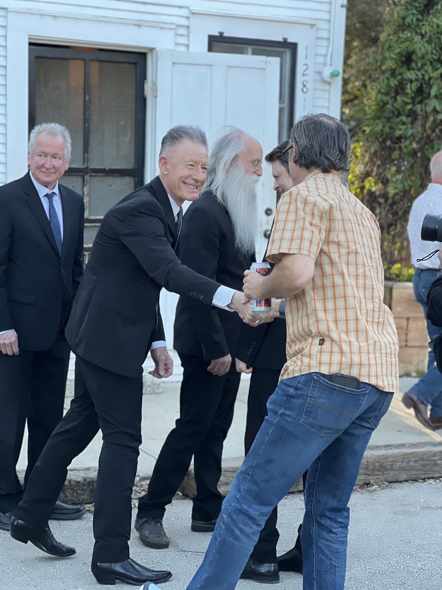 ⁦<a href="/LyleLovett/">Lyle Lovett</a>⁩ Can’t wait to hear you tonight!!!! I’m not sure of the exact concert number this is but it’s over 20.  Lyle is always so gracious!