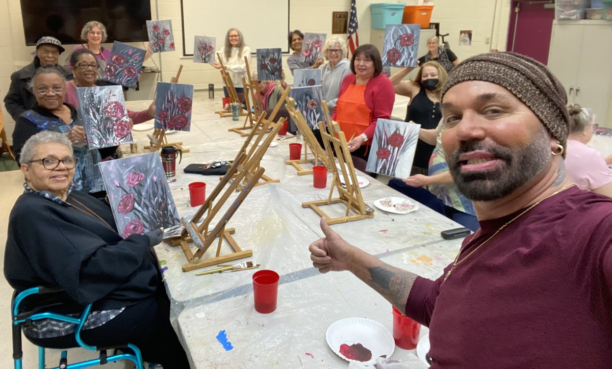 _scottclarke's tweet photo. AFTERNOON #ARTRAGEOUS #PAINTINGCLASS WITH THIS GOLDEN GANG AT A LOCAL SENIOR CENTER!!! #artlife #gratitude #teachingartist #sharingcreativity https://t.co/0lskZUvtHQ